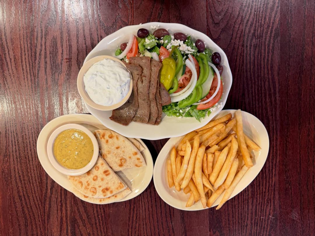 Gyro plate with Greek salad and pita